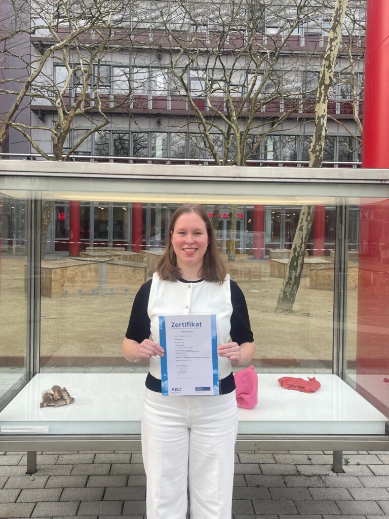 Elina schnuppert in „Angewandte Kognitions- und Medienwissenschaft“ herein