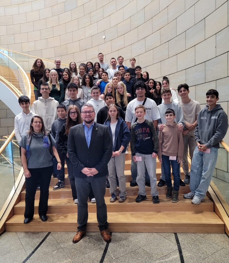 Direkt vor Ort: Besuch des Krupp-Gymnasiums im Landtag