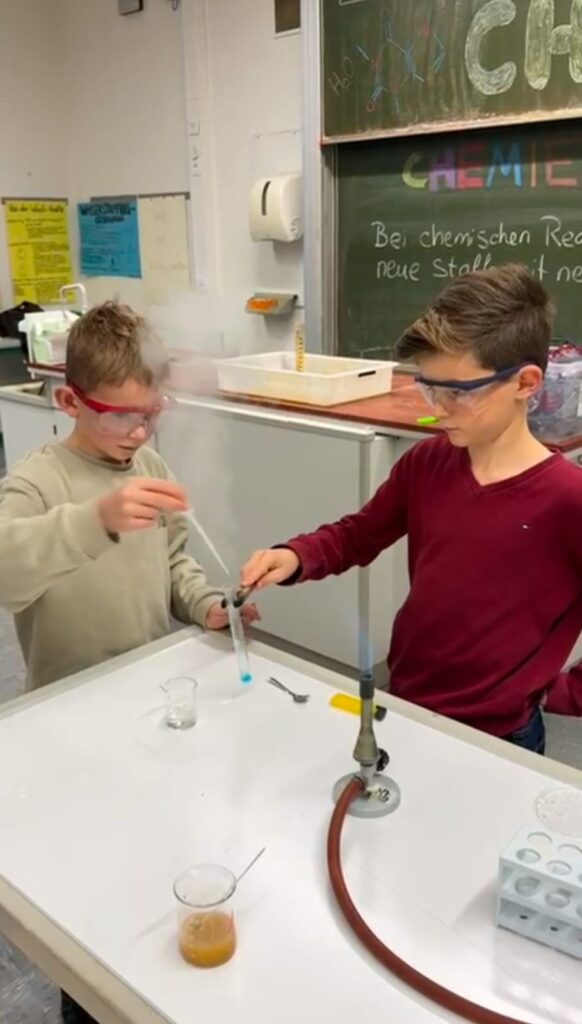 Forschernachmittag: Große für Kleine!