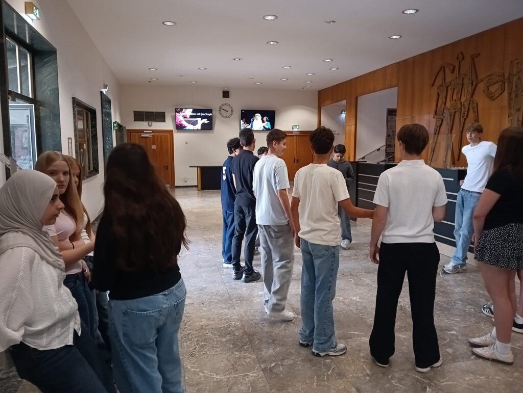 8a besucht 
